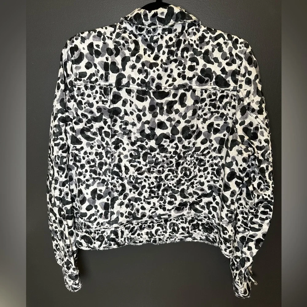 Tommy Bahama | Black and White Animal Patterned Linen Jacket | Large - Picture 3 of 8